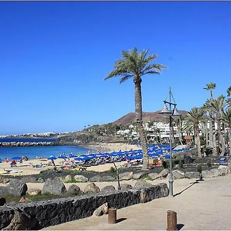 43 Sea Views, Pool,games,hot Tub, Office With Computer+ Wifi Playa Blanca (Lanzarote)