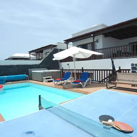 43 Sea Views, Pool,games,hot Tub, Office With Computer+ Wifi Villa
